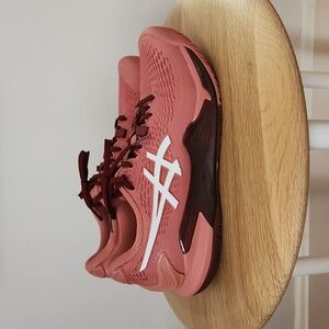 Asics Gell Resolution 9 Size 8 Women